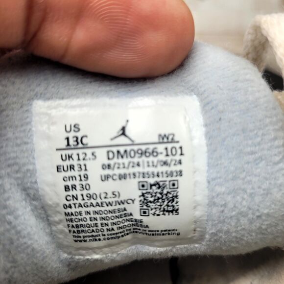 Air Jordan Retro 3 Sneakers Boy's Size 13C White/Blue Athletic Shoes - Picture 8 of 9